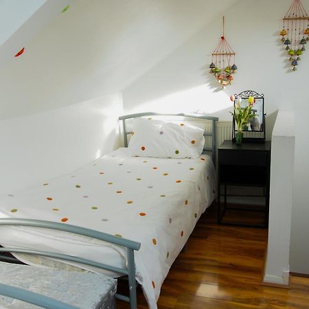 5 Bedroom House Near Cardiff City. エクステリア 写真