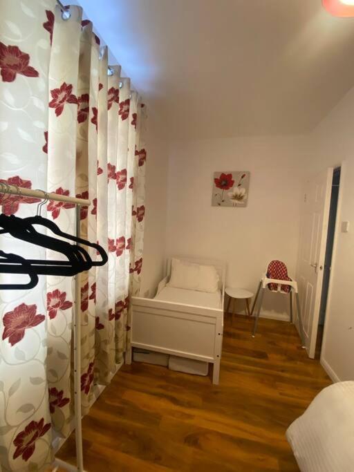 5 Bedroom House Near Cardiff City. エクステリア 写真