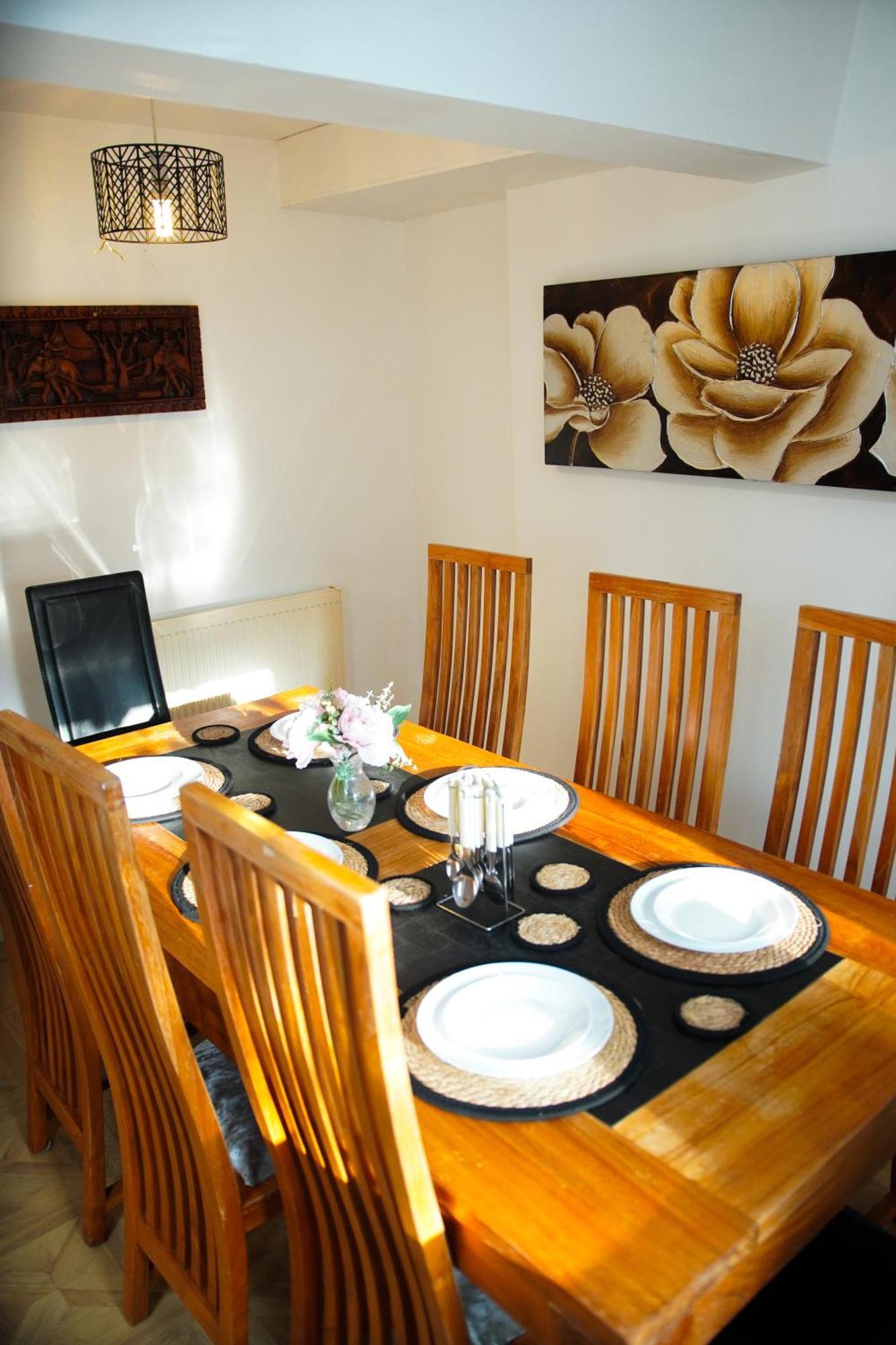5 Bedroom House Near Cardiff City. エクステリア 写真