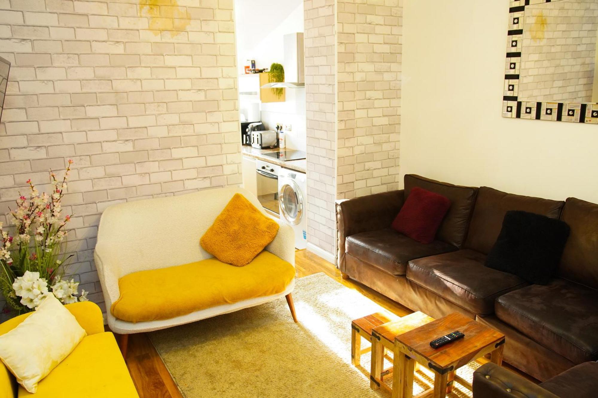 5 Bedroom House Near Cardiff City. エクステリア 写真